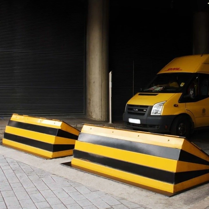 GS10506 Crash Rated Depth Road Blocker